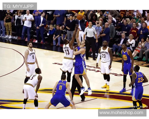 2016年NBA总决赛骑士与勇士第三场精彩对决比分回顾与分析