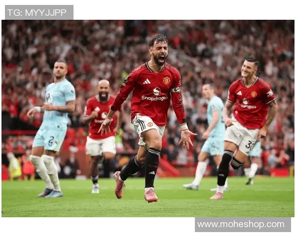 尤文锋霸再向曼联自荐!曼联估计冬窗大概率买不到新援,出售一人成要害 尤文锋霸再向曼联自荐!曼联估计冬窗大概率买不到新援,出售一人成要害