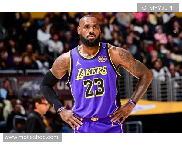 湖人队主教练雷迪克坦言,在没有勒布朗·詹姆斯的情况下,洛杉矶的防卫仍然存在问题 湖人队主教练雷迪克坦言,在没有勒布朗·詹姆斯的情况下,洛杉矶的防卫仍然存在问题